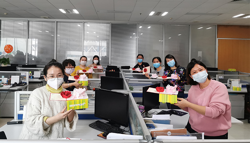 >助力女神上“頭條”！