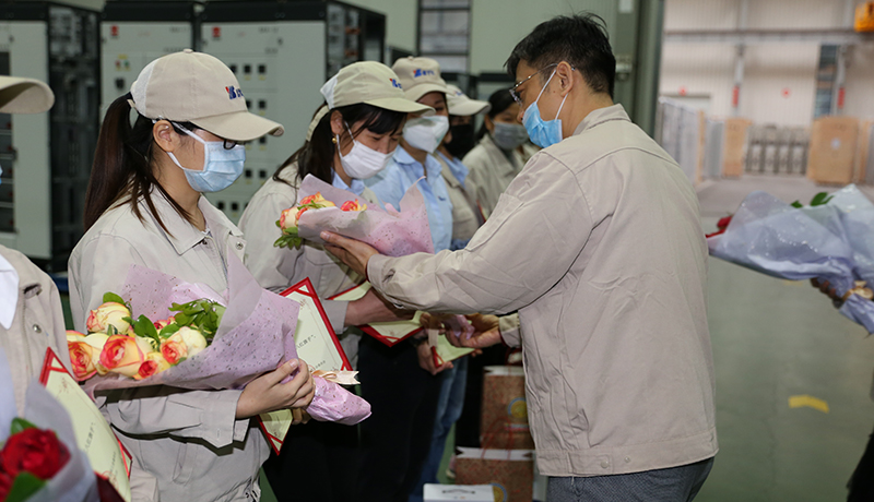 >男神登場，愿望實(shí)現(xiàn)！
